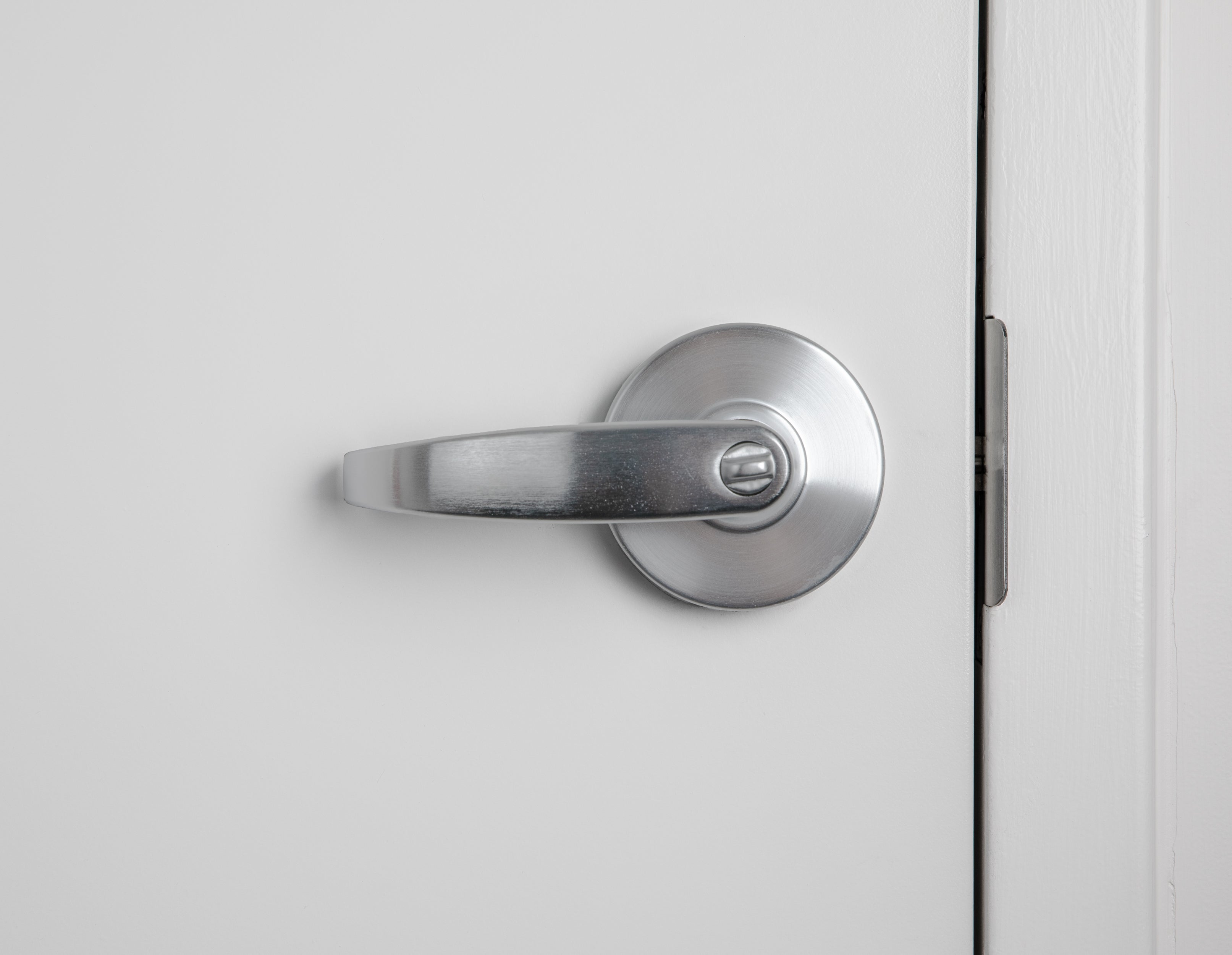 Pisa Series Standard Duty Brushed Chrome Grade 2 Commercial Cylindrical Entry Door Handle with Lock and Clutch Function -  Pro-Edge HD